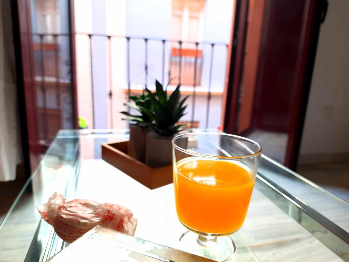 Lovely Center Apartments - Sunny Balcony Alfalfa Sevilla Buitenkant foto