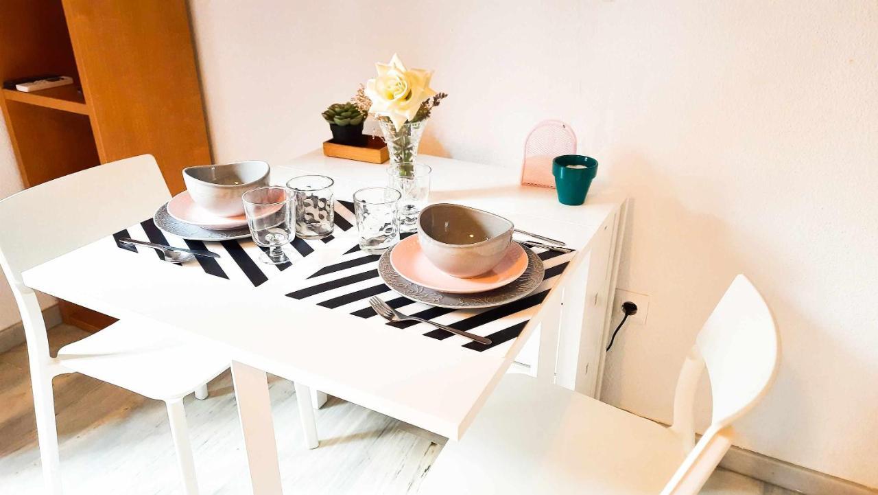 Lovely Center Apartments - Sunny Balcony Alfalfa Sevilla Buitenkant foto