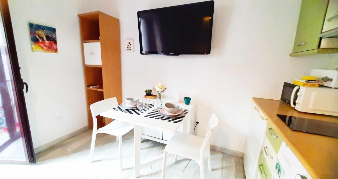 Lovely Center Apartments - Sunny Balcony Alfalfa Sevilla Buitenkant foto